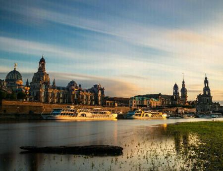 Skyline von Dresden in der Abendsonne